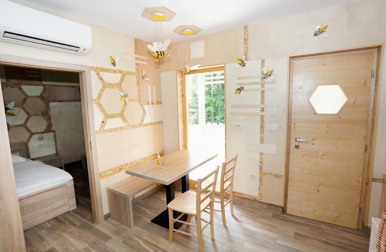 Honey Paradise Glamping Resort Dobova 외부 사진