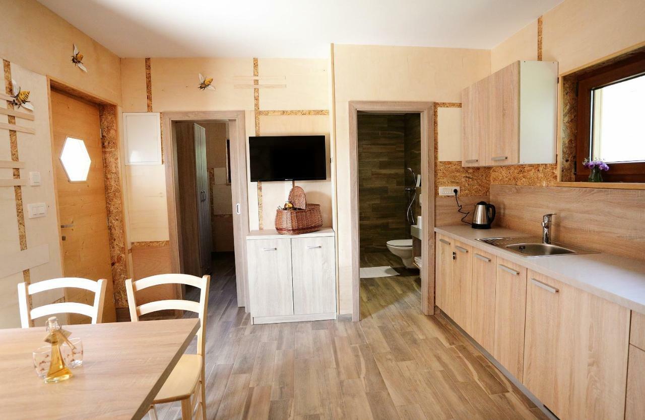 Honey Paradise Glamping Resort Dobova 외부 사진