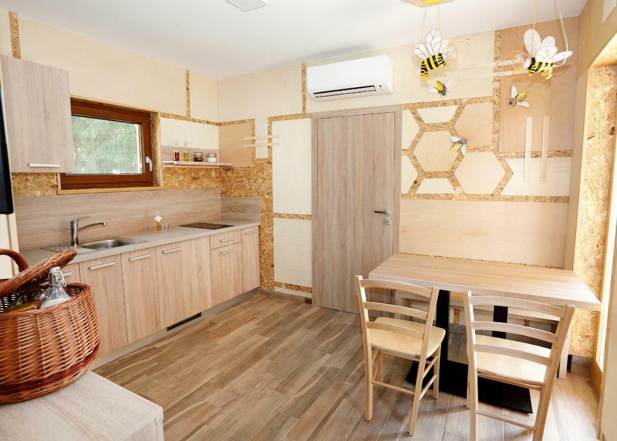 Honey Paradise Glamping Resort Dobova 외부 사진